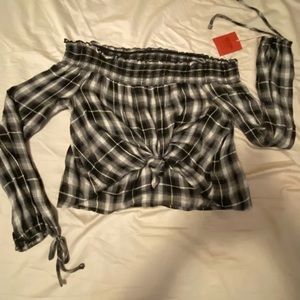 Black & White across the shoulder long sleeve